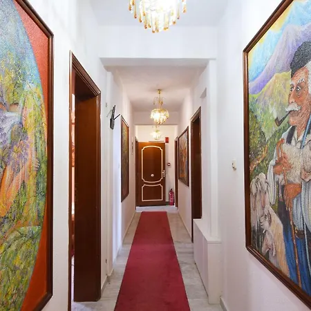 Panorama Hotel 2*